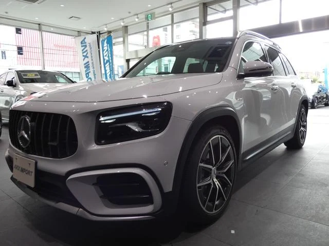 MERCEDES AMG GLB 28