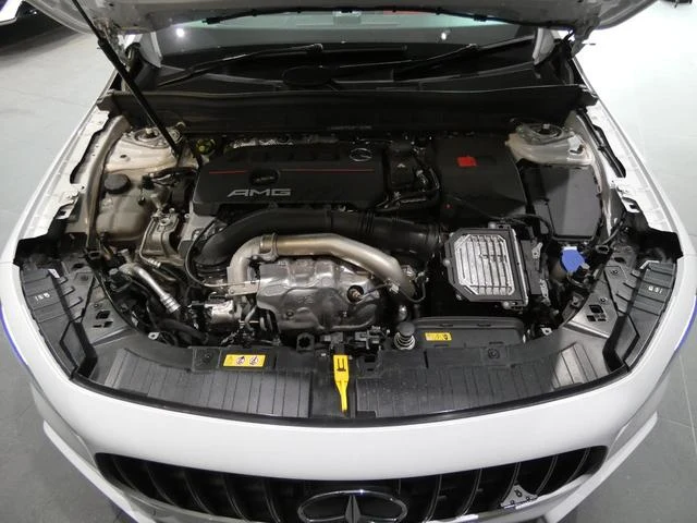 MERCEDES AMG GLB 21