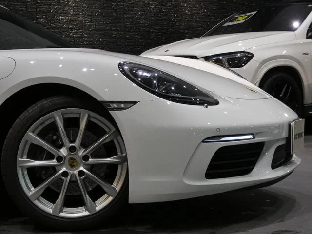 Porsche 718 5