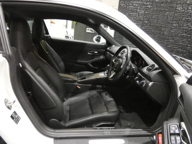 Porsche 718 15