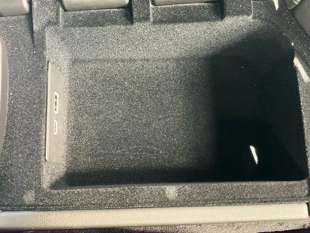 Chevrolet CORVETTE 31