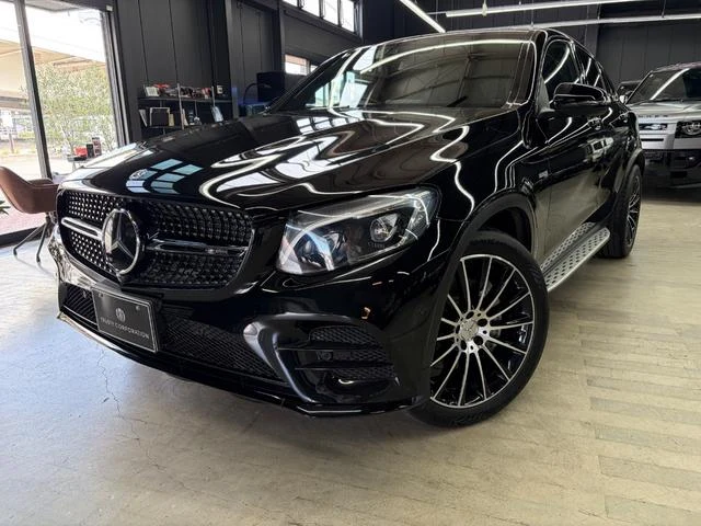 MERCEDES AMG GLC 6