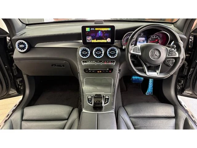 MERCEDES AMG GLC 19