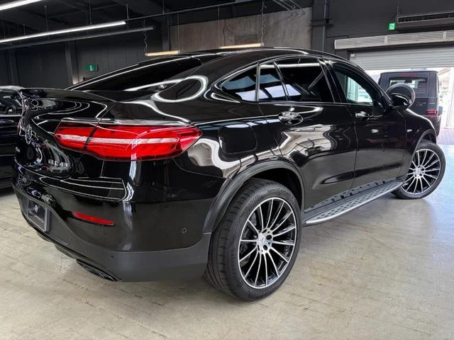 MERCEDES AMG GLC 13