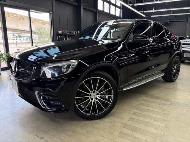 MERCEDES AMG GLC 7