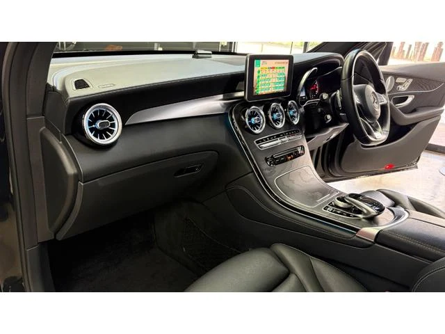 MERCEDES AMG GLC 37