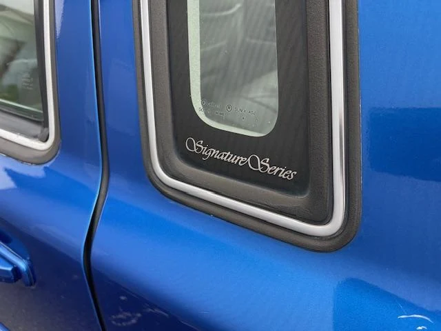 Lincoln TOWNCAR 21