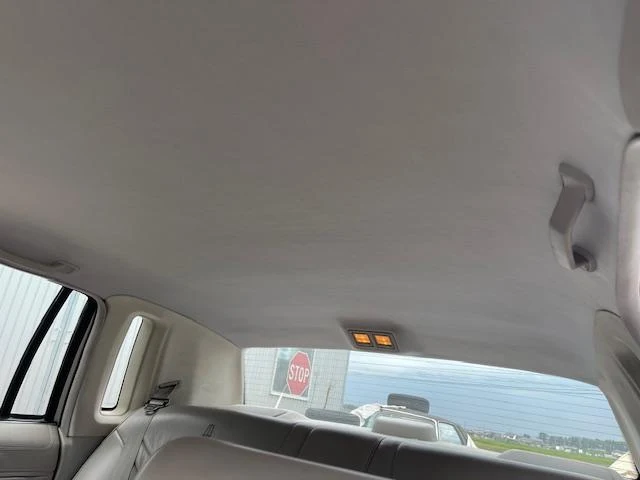 Lincoln TOWNCAR 20