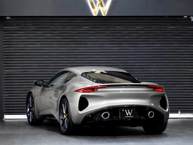 Lotus EMIRA 32