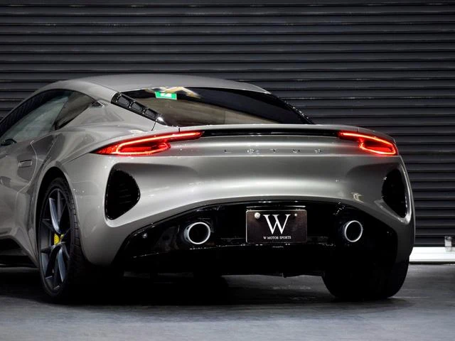 Lotus EMIRA 37