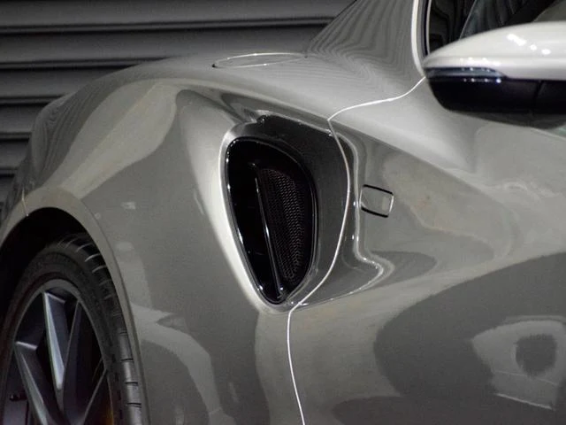 Lotus EMIRA 16