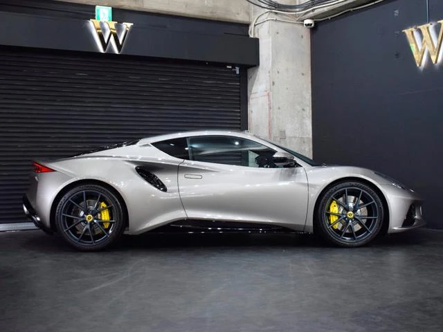 Lotus EMIRA 20