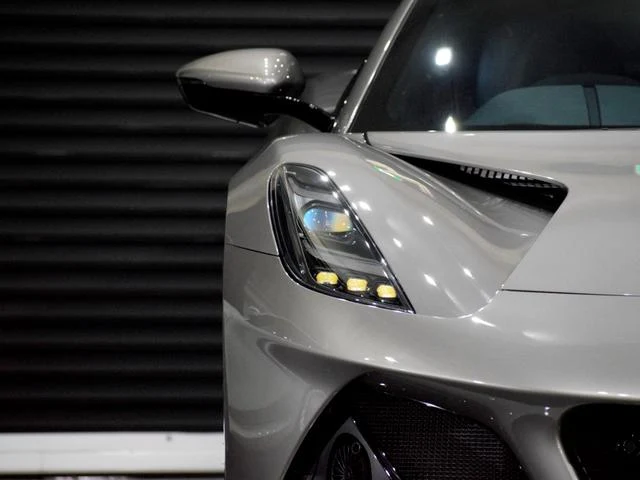 Lotus EMIRA 9