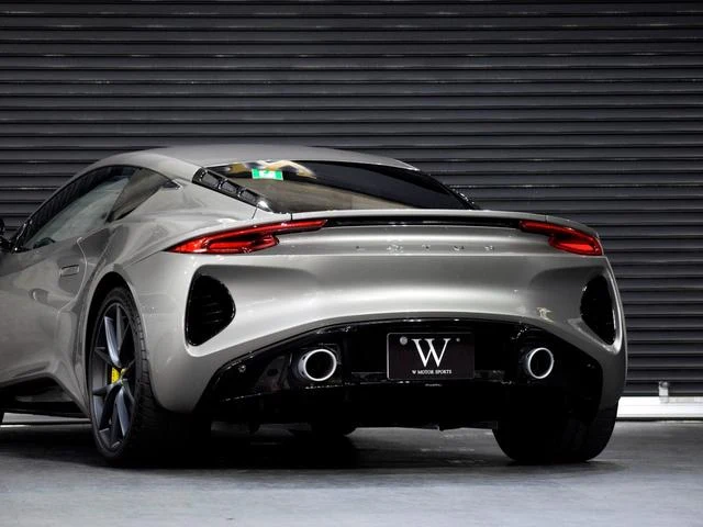 Lotus EMIRA 33