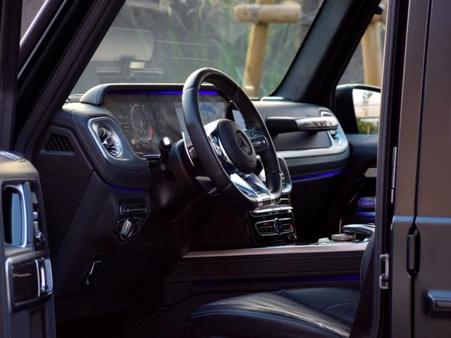 MERCEDES AMG G-CLASS 55