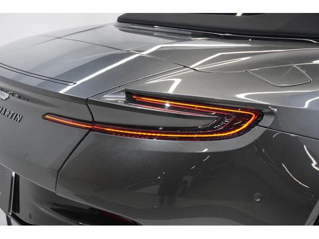 Aston Martin DB12 66