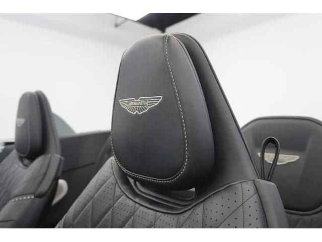 Aston Martin DB12 39