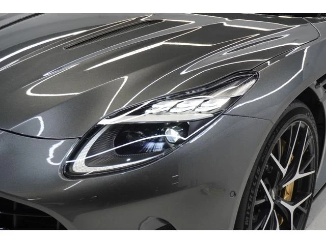 Aston Martin DB12 70