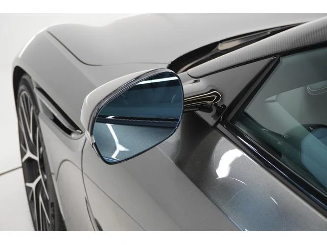 Aston Martin DB12 60