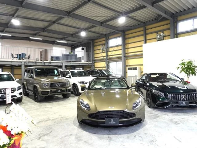 Aston Martin DB12 74