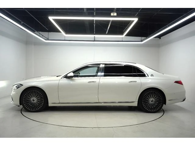 MERCEDES MAYBACH S-CLASS 8