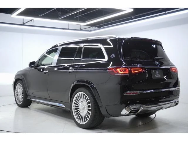 MERCEDES MAYBACH GLS 8