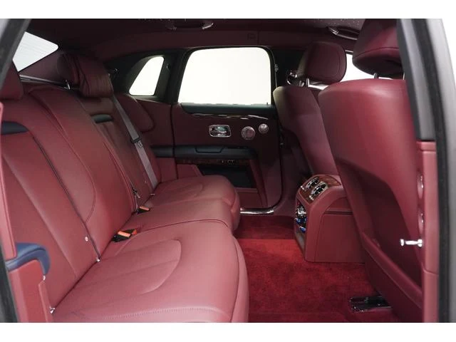 Rolls-Royce GHOST 65