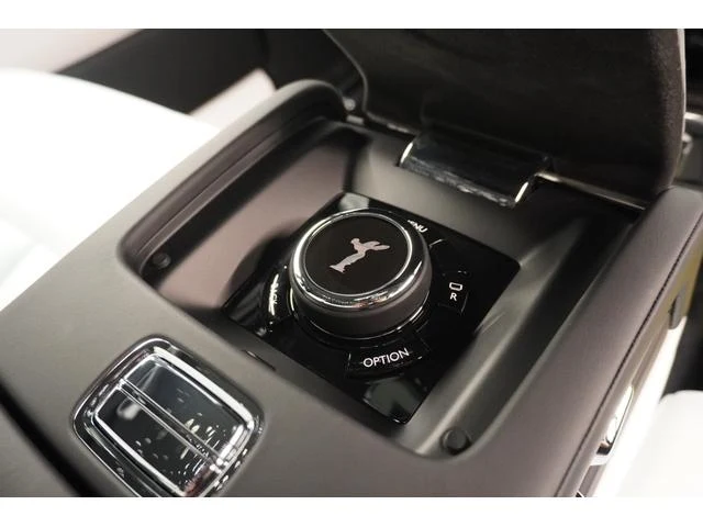 Rolls-Royce PHANTOM 64
