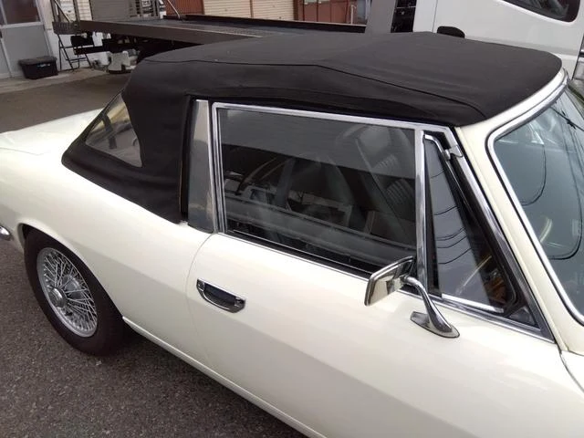 Triumph STAG 16