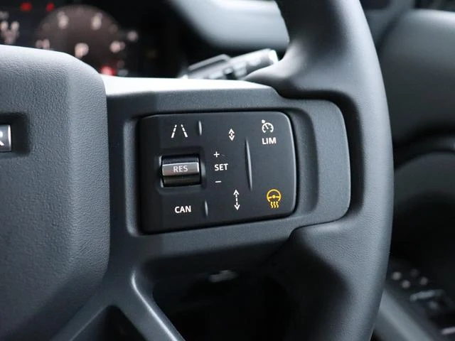 Land Rover DEFENDER 21