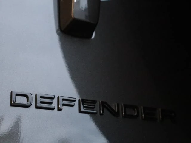 Land Rover DEFENDER 32