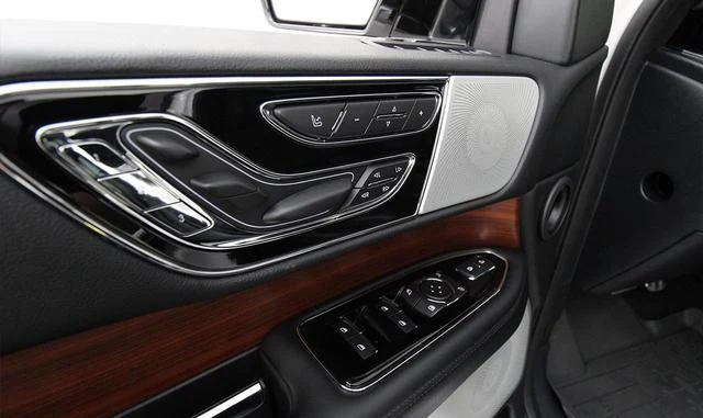 Lincoln NAVIGATOR 15