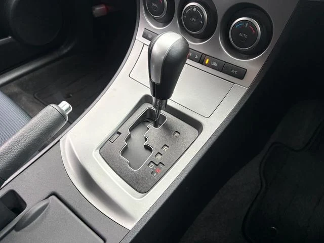Mazda AXELA 16