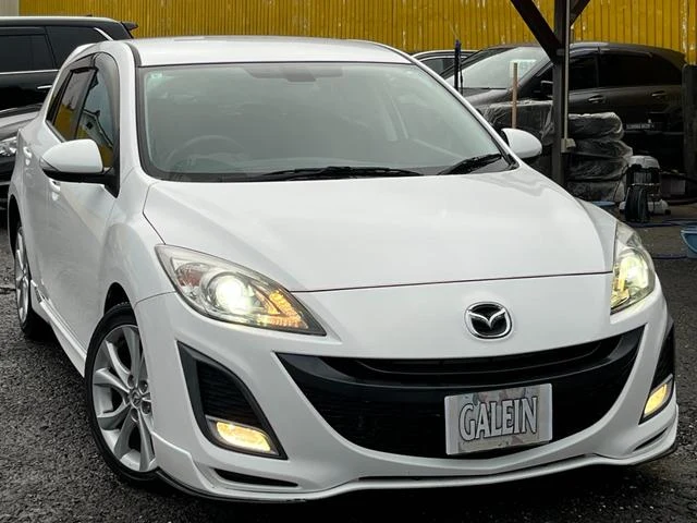 Mazda AXELA 3