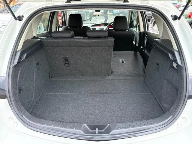 Mazda AXELA 42