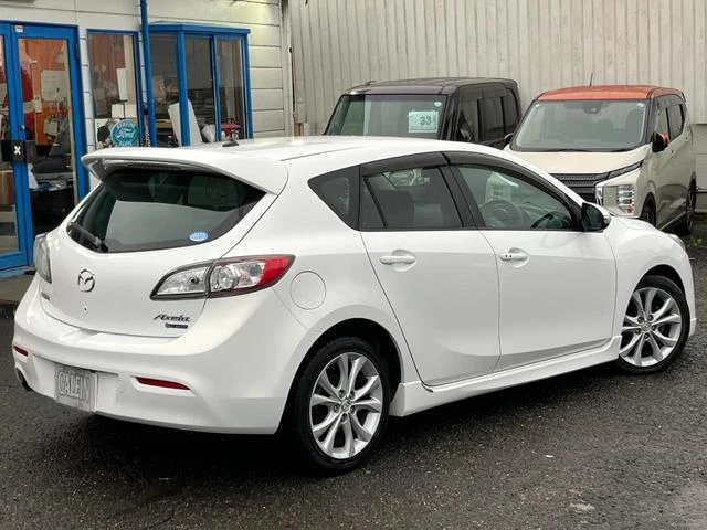 Mazda AXELA 68