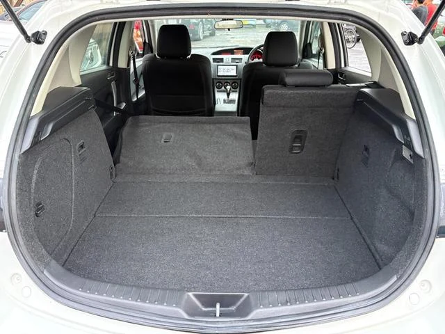 Mazda AXELA 41