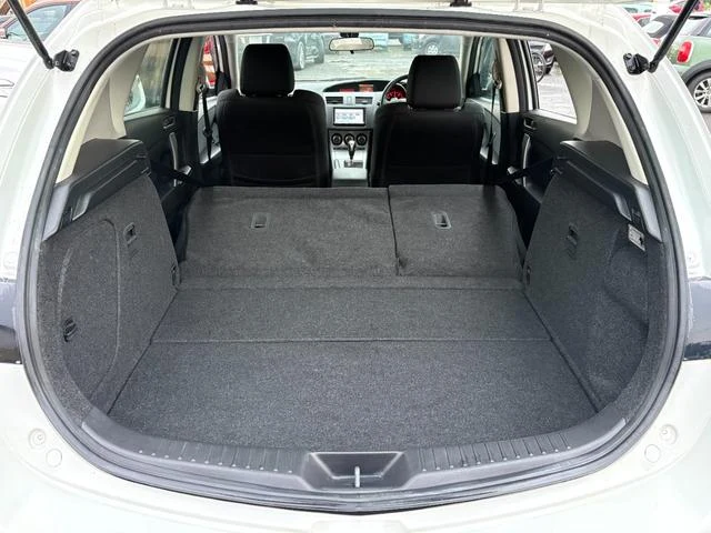 Mazda AXELA 43