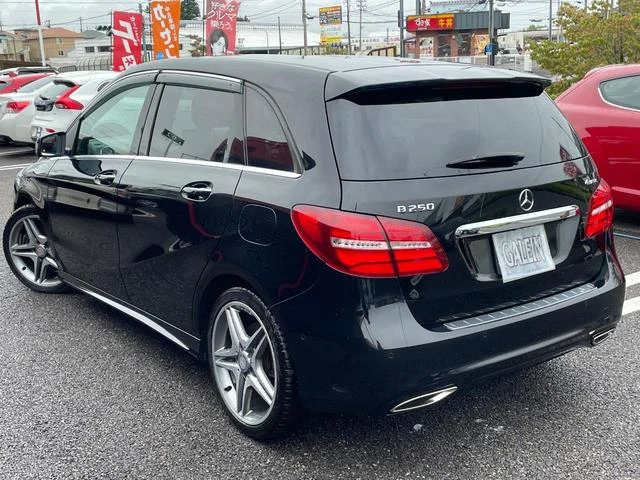 MERCEDES BENZ B-CLASS 32