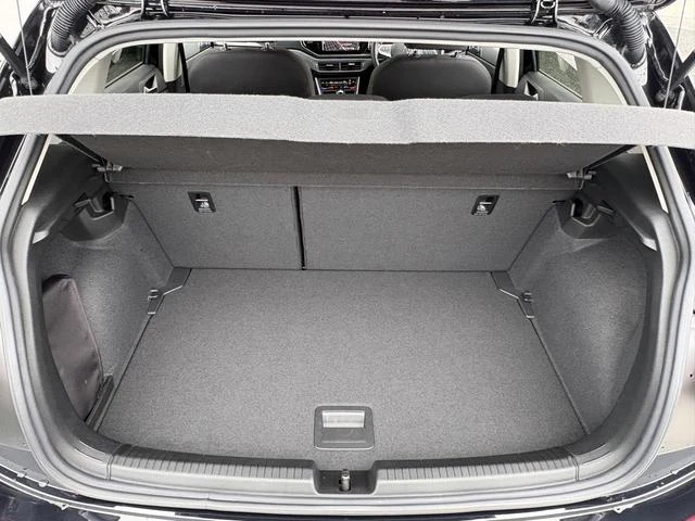 Volkswagen POLO 53