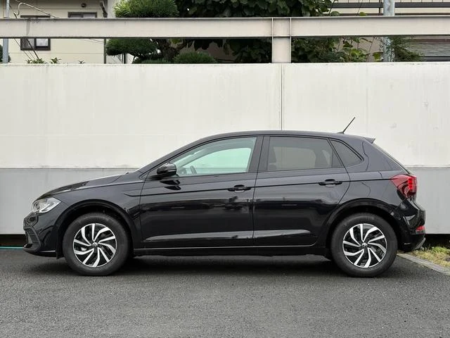 Volkswagen POLO 8