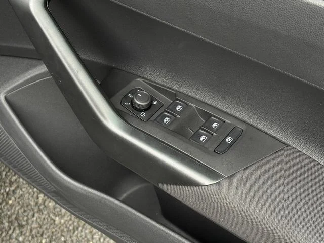 Volkswagen POLO 18