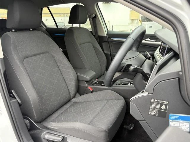 Volkswagen GOLF 42