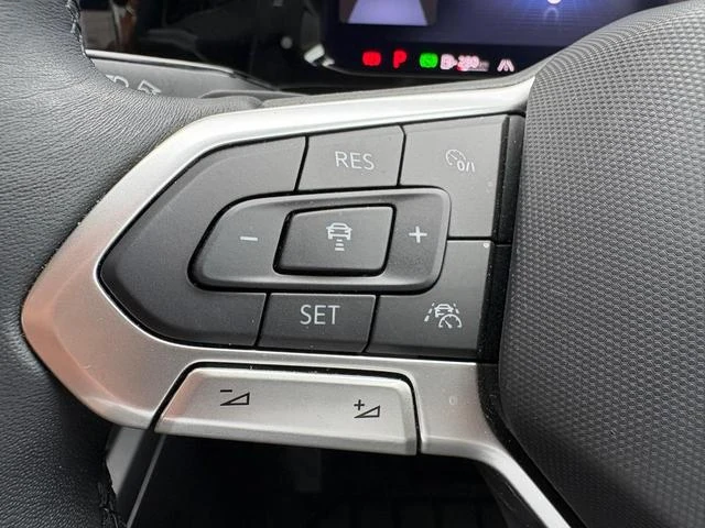 Volkswagen GOLF 24