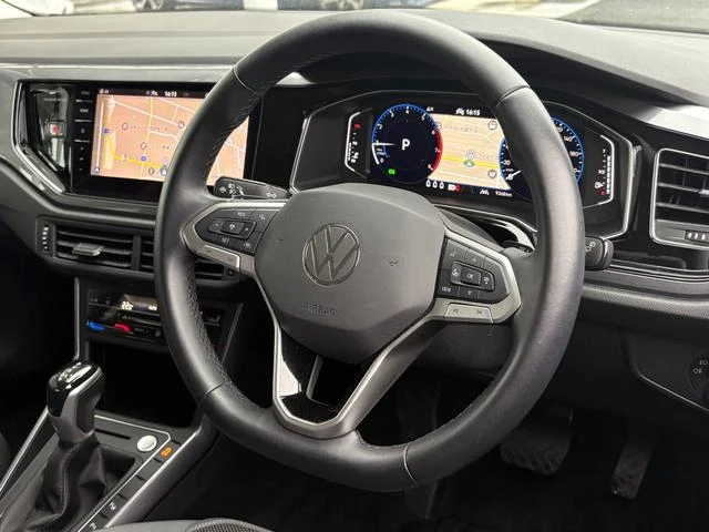 Volkswagen POLO 22