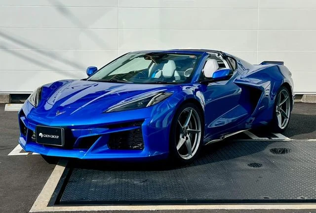 Chevrolet CORVETTE 14