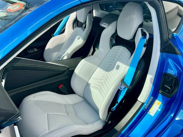 Chevrolet CORVETTE 29