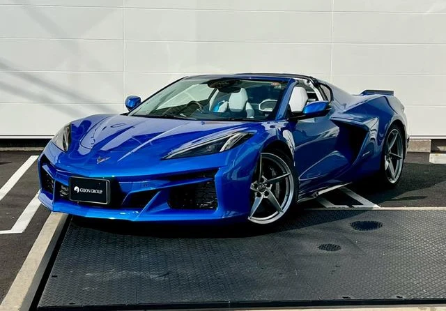 Chevrolet CORVETTE 2