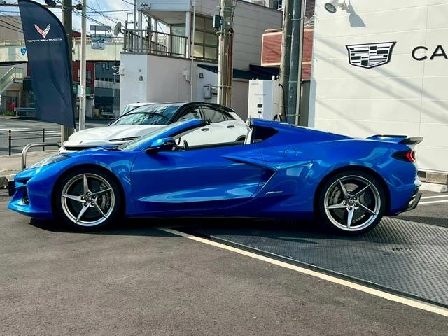 Chevrolet CORVETTE 13