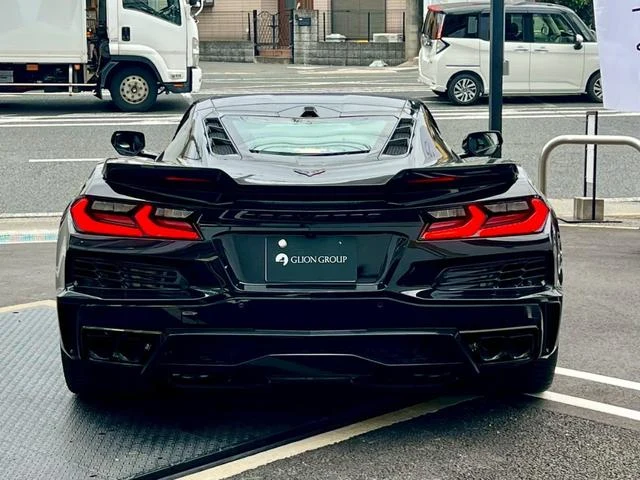 Chevrolet CORVETTE 8
